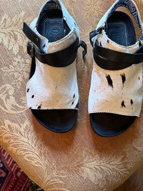 Dingo  White Haircalf and Black Leather Open-Toe Sandals
